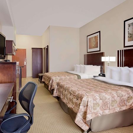 Ramada By Wyndham Lac La Biche Bagian luar foto